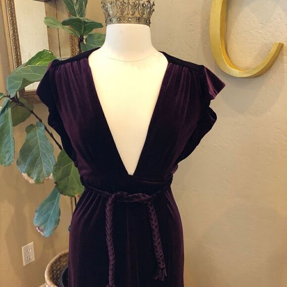 Misa Los Angeles Caroline Burgundy/Wine Velvet Wrap V neck Dress Size Medium NWT - Picture 3 of 14